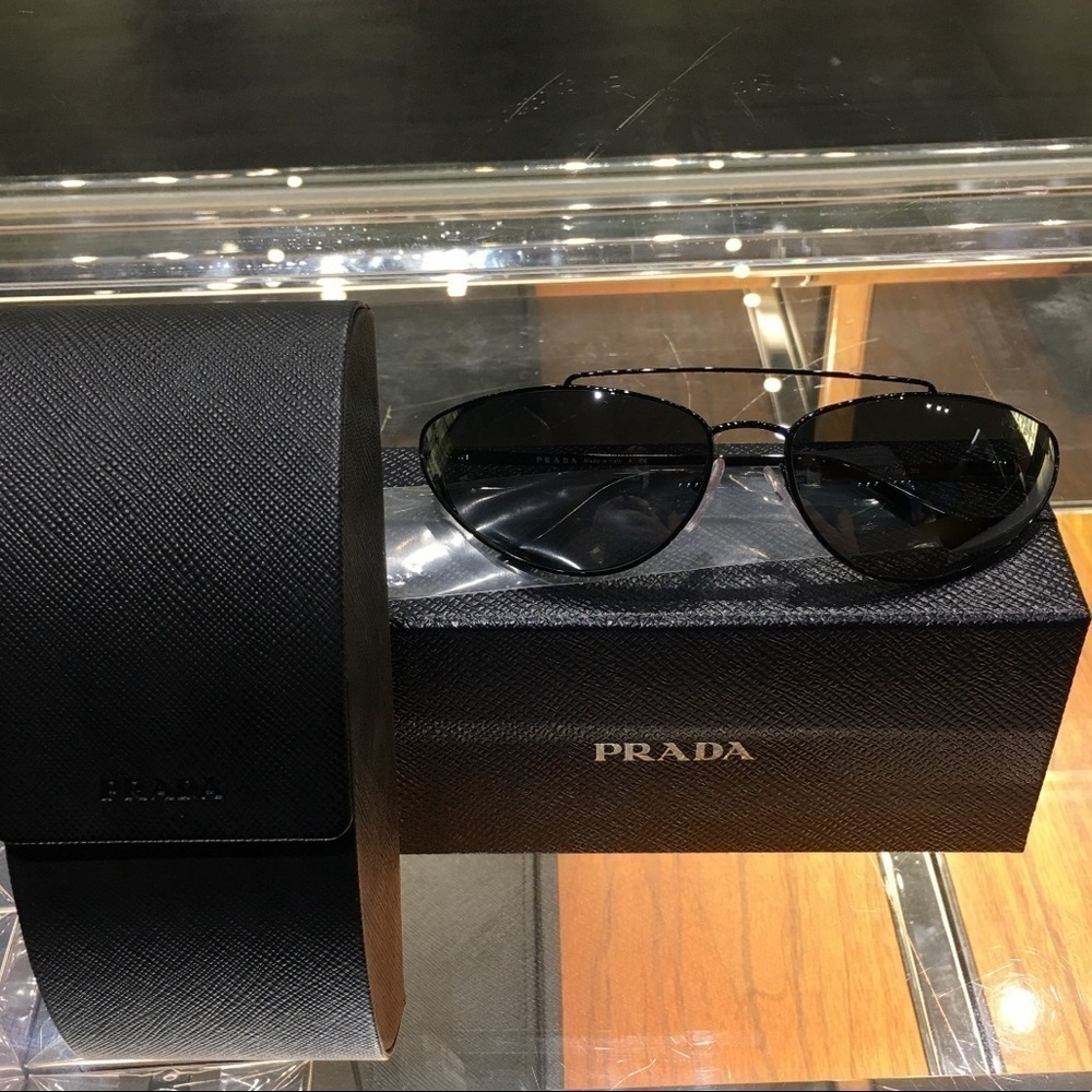 Prada Cat Eye Black Occiali Da Sole Sunglasses - Picture 10 of 11